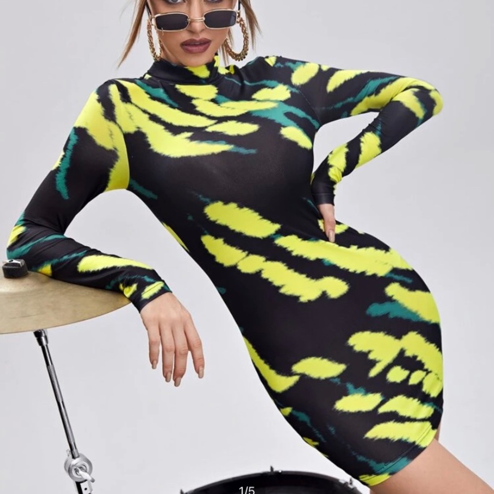 Mockneck bodycon dress